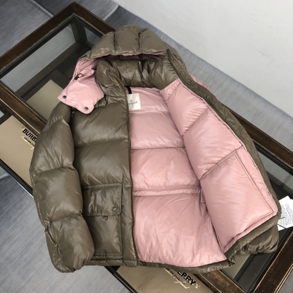 ハイクオリティダウンジャケット角部分ディテール